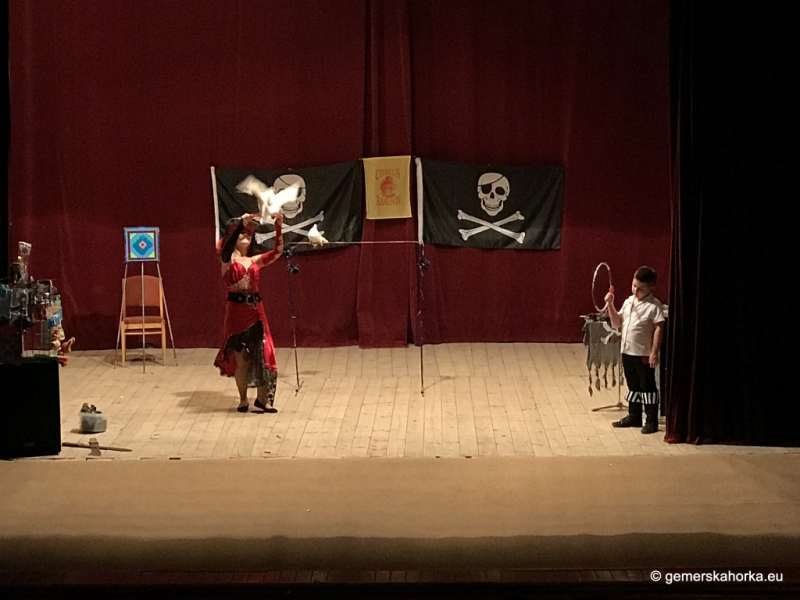 2017/ Cirkusz - Cirkus