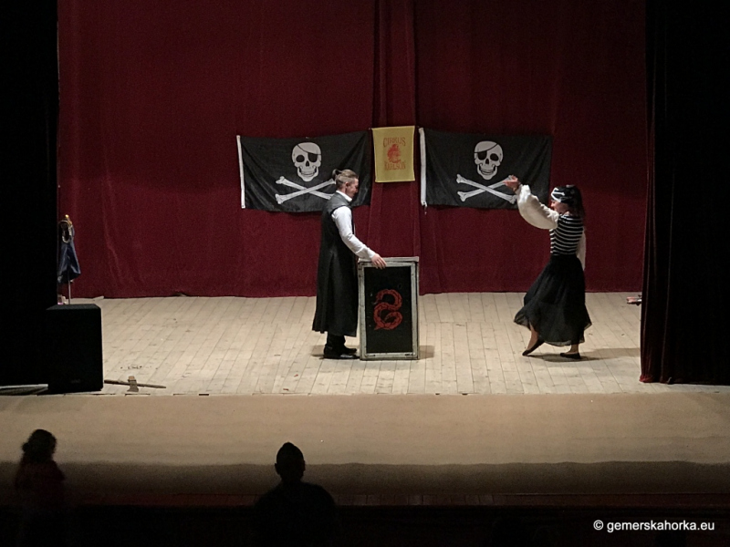 2017/ Cirkusz - Cirkus