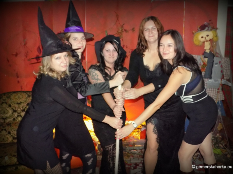 2017/ HALLOWEEN bál-ples