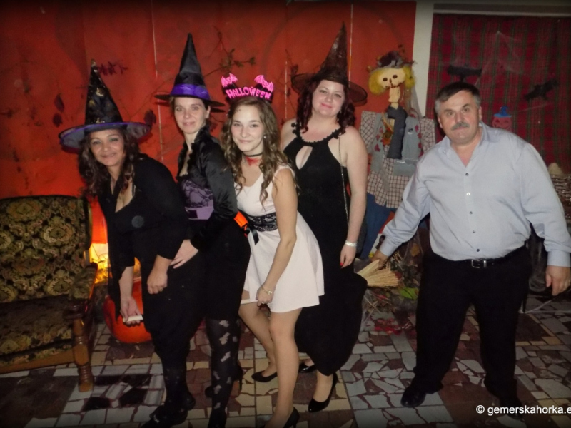 2017/ HALLOWEEN bál-ples