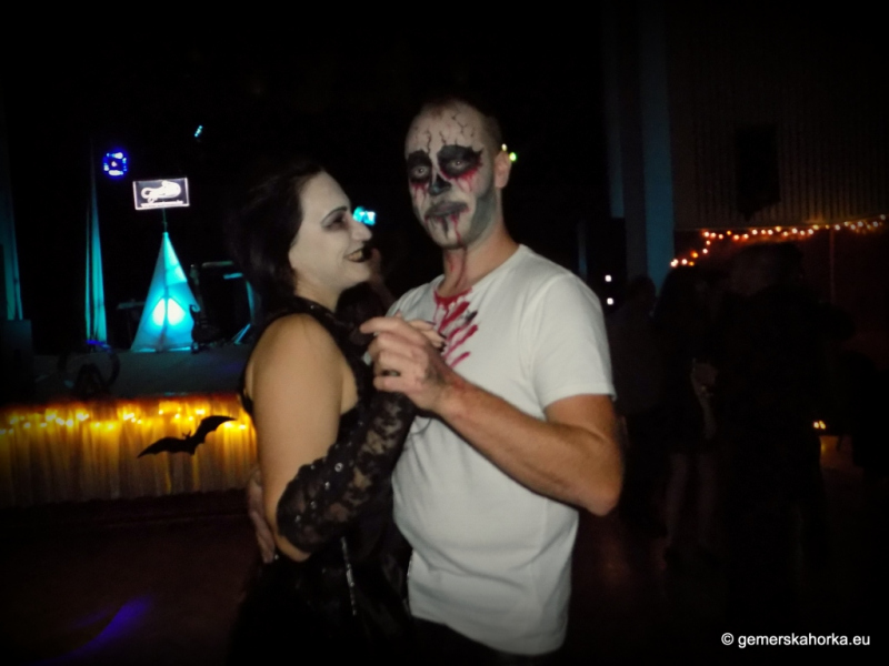 2017/ HALLOWEEN bál-ples