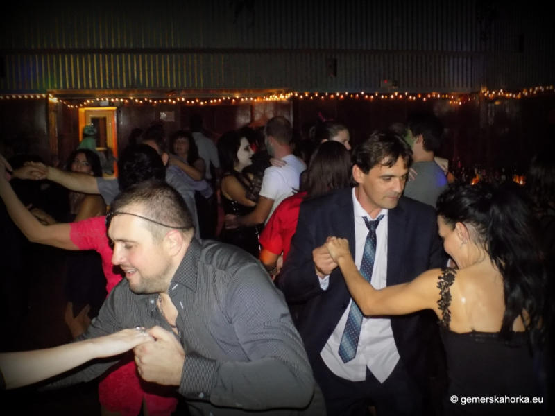 2017/ HALLOWEEN bál-ples