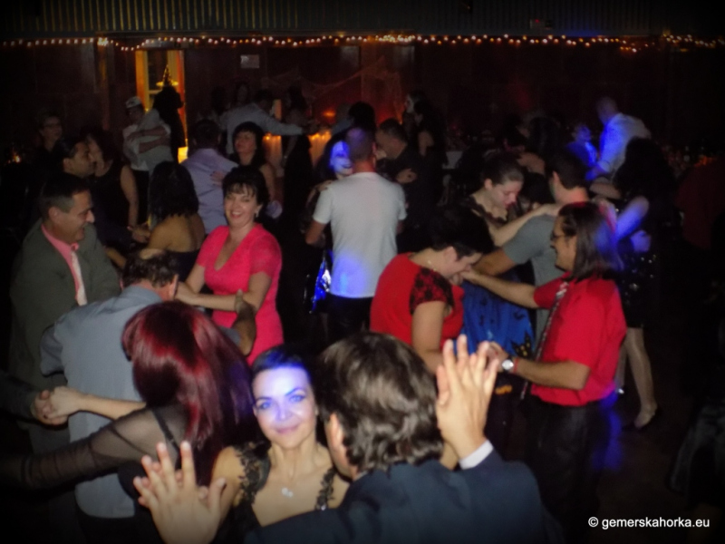 2017/ HALLOWEEN bál-ples