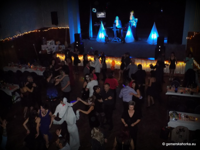 2017/ HALLOWEEN bál-ples