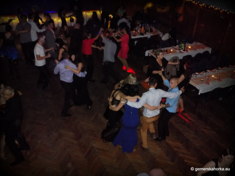 2017/ HALLOWEEN bál-ples