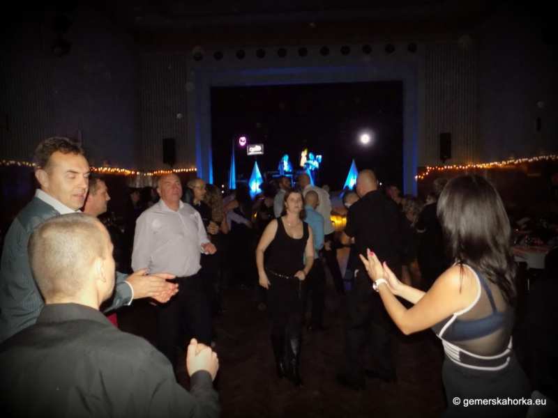 2017/ HALLOWEEN bál-ples