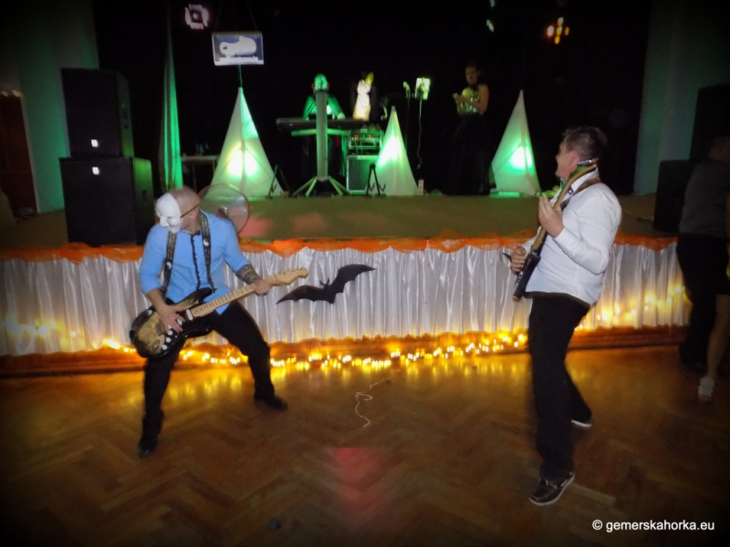 2017/ HALLOWEEN bál-ples