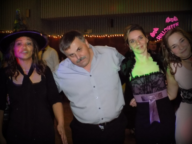 2017/ HALLOWEEN bál-ples