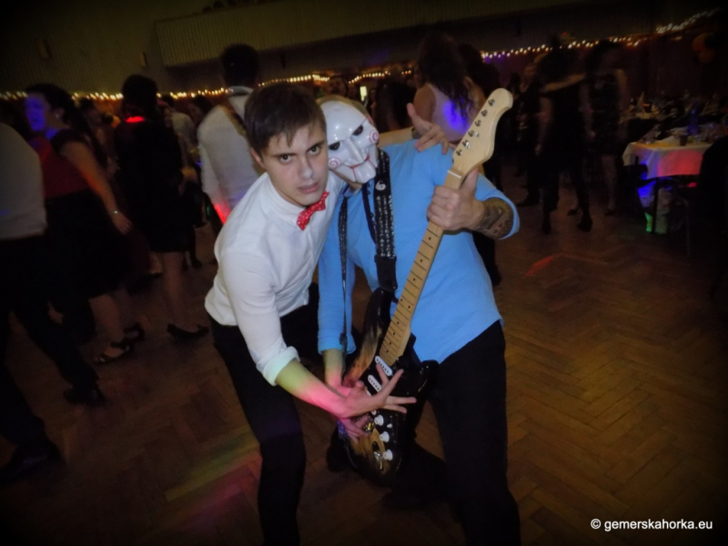 2017/ HALLOWEEN bál-ples