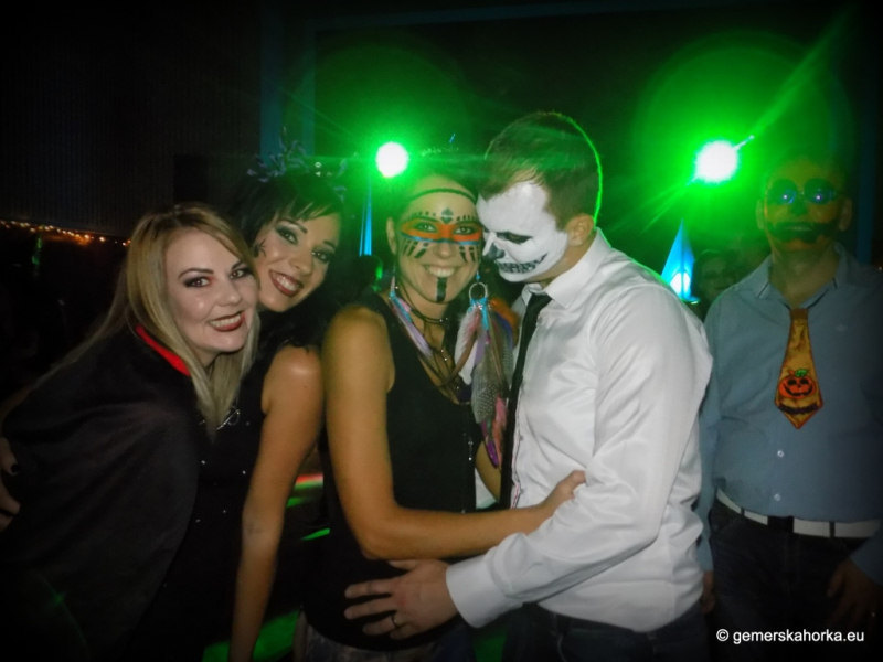 2017/ HALLOWEEN bál-ples