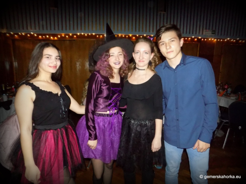 2017/ HALLOWEEN bál-ples