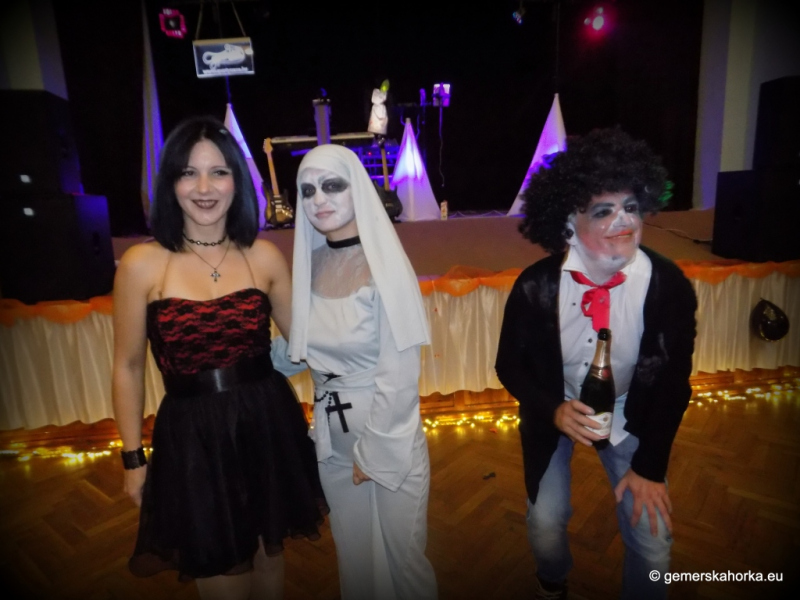 2017/ HALLOWEEN bál-ples