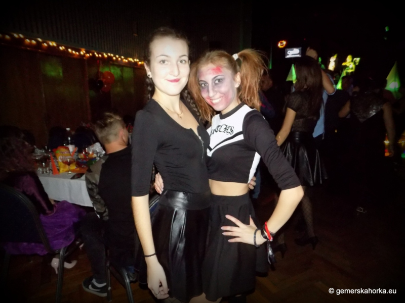 2017/ HALLOWEEN bál-ples