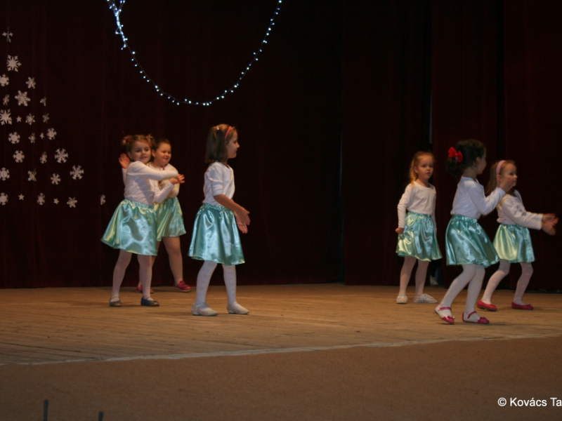 2017/ Napsugár / Karácsonyi esztrád - Vianočná estráda