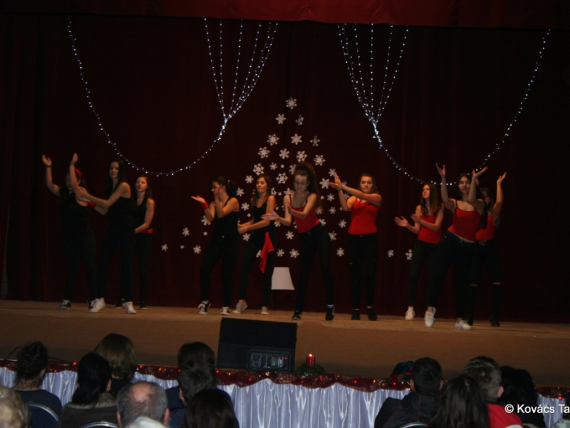 2017/ Napsugár / Karácsonyi esztrád - Vianočná estráda