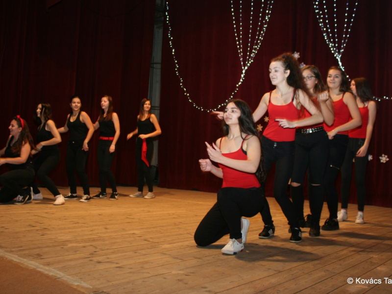 2017/ Napsugár / Karácsonyi esztrád - Vianočná estráda