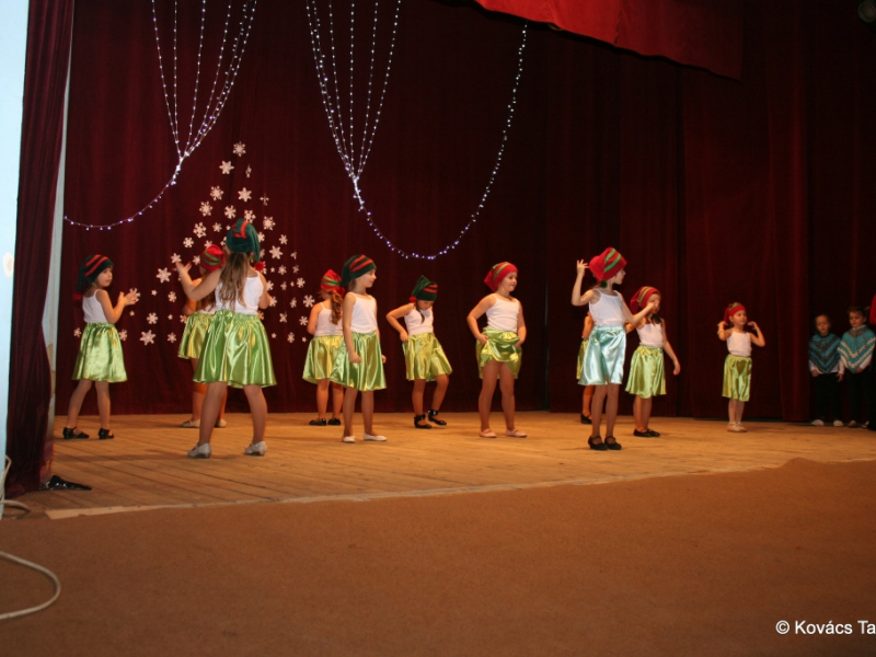 2017/ Napsugár / Karácsonyi esztrád - Vianočná estráda