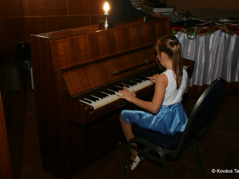 2017/ Napsugár / Karácsonyi esztrád - Vianočná estráda