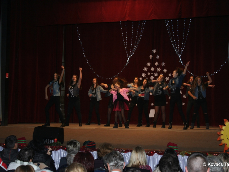 2017/ Napsugár / Karácsonyi esztrád - Vianočná estráda