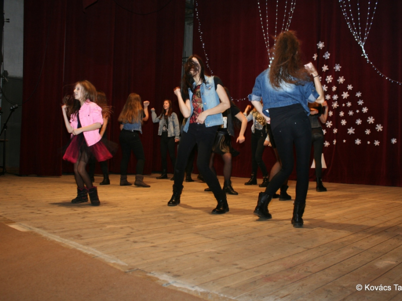 2017/ Napsugár / Karácsonyi esztrád - Vianočná estráda