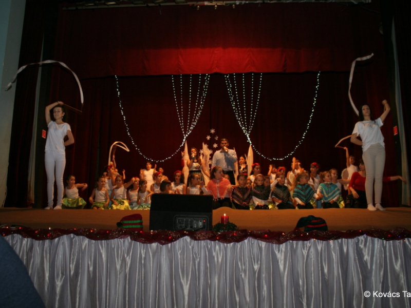 2017/ Napsugár / Karácsonyi esztrád - Vianočná estráda