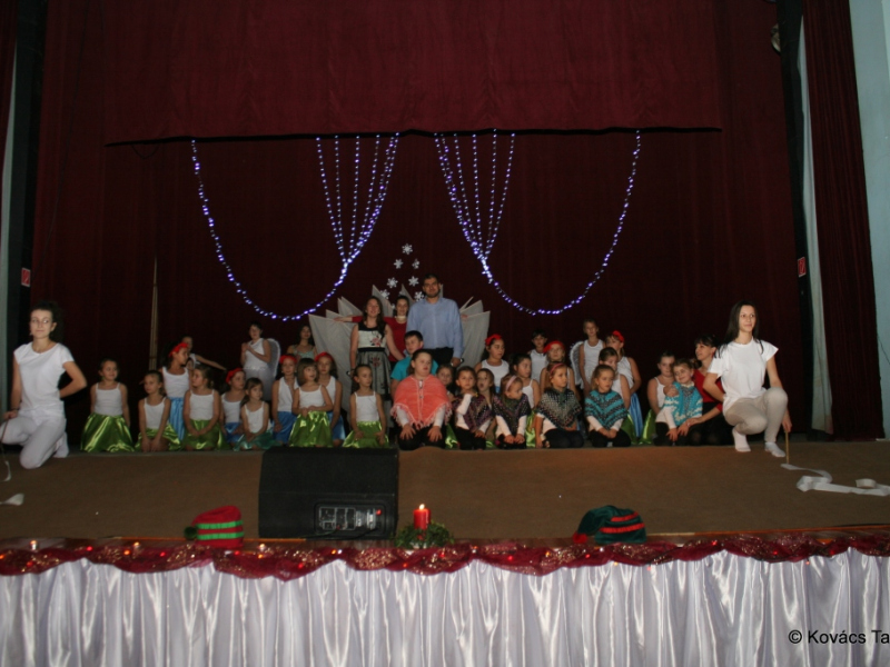 2017/ Napsugár / Karácsonyi esztrád - Vianočná estráda