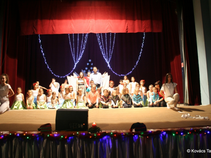 2017/ Napsugár / Karácsonyi esztrád - Vianočná estráda 