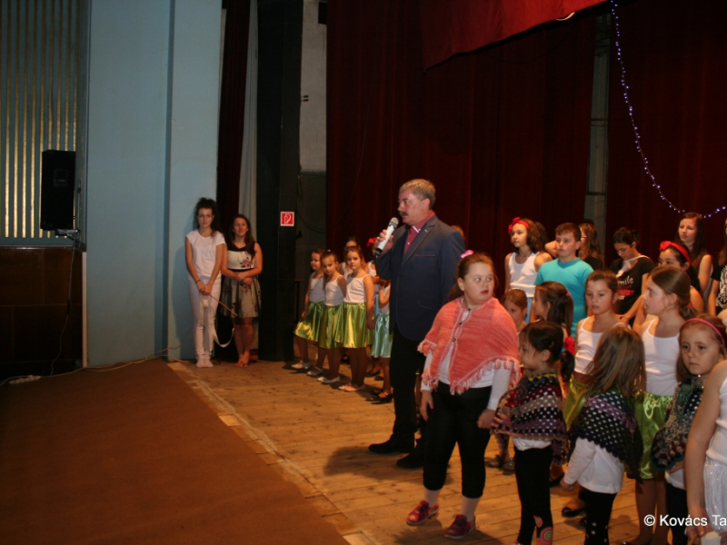 2017/ Napsugár / Karácsonyi esztrád - Vianočná estráda