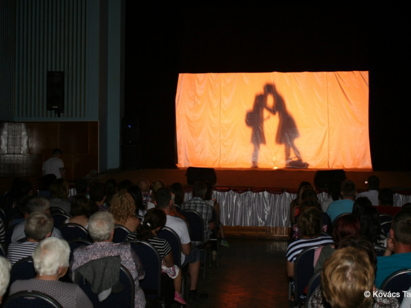 2018/ Anyák napja - Deň matiek / Napsugár