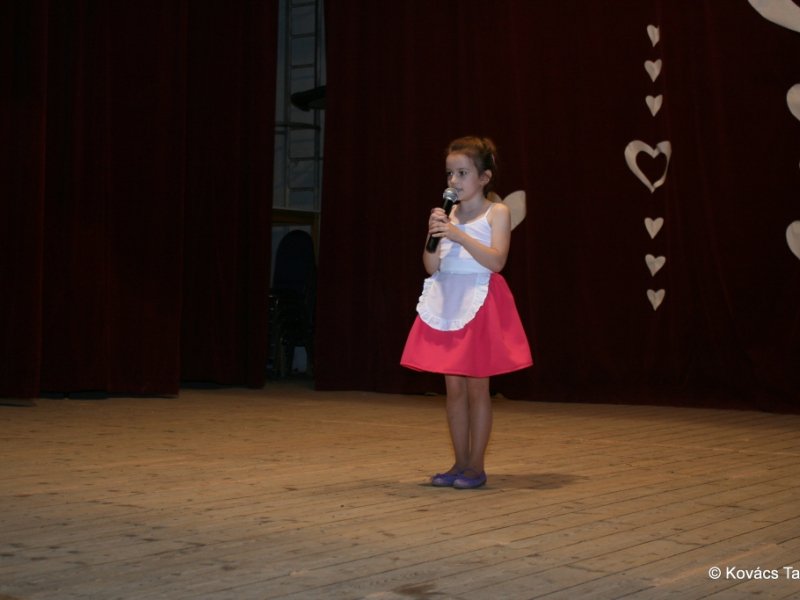 2018/ Anyák napja - Deň matiek / Napsugár