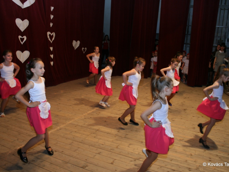 2018/ Anyák napja - Deň matiek / Napsugár