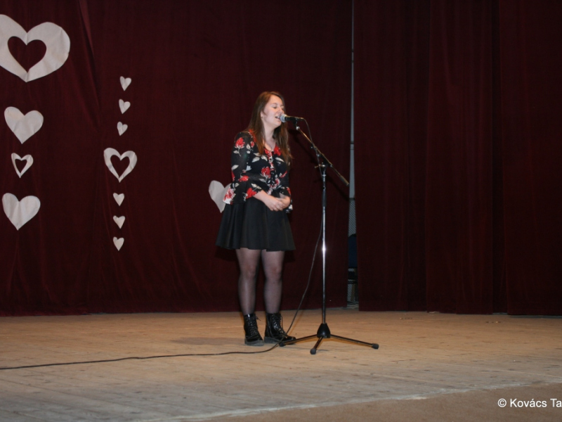 2018/ Anyák napja - Deň matiek / Napsugár