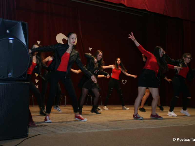 2018/ Anyák napja - Deň matiek / Napsugár