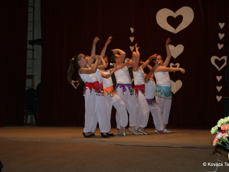 2018/ Anyák napja - Deň matiek / Napsugár