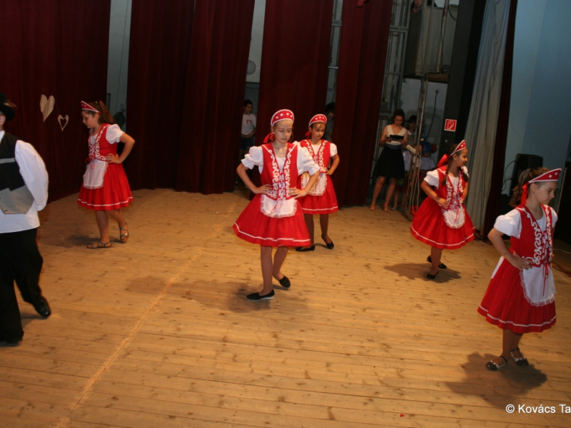 2018/ Anyák napja - Deň matiek / Napsugár