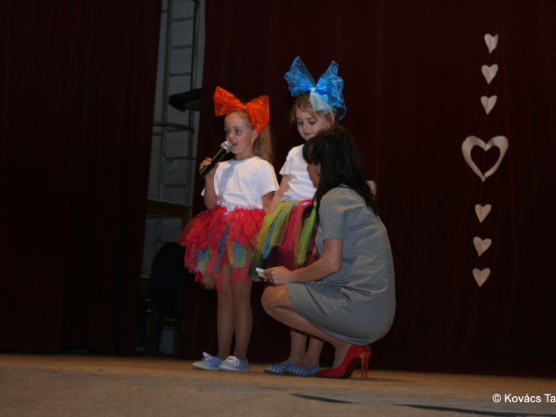 2018/ Anyák napja - Deň matiek / Napsugár