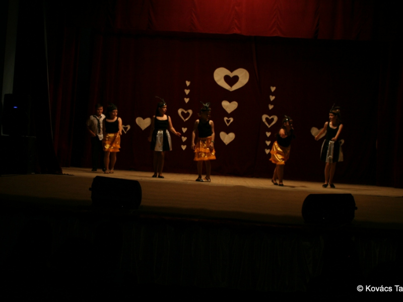 2018/ Anyák napja - Deň matiek / Napsugár