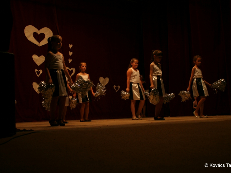 2018/ Anyák napja - Deň matiek / Napsugár