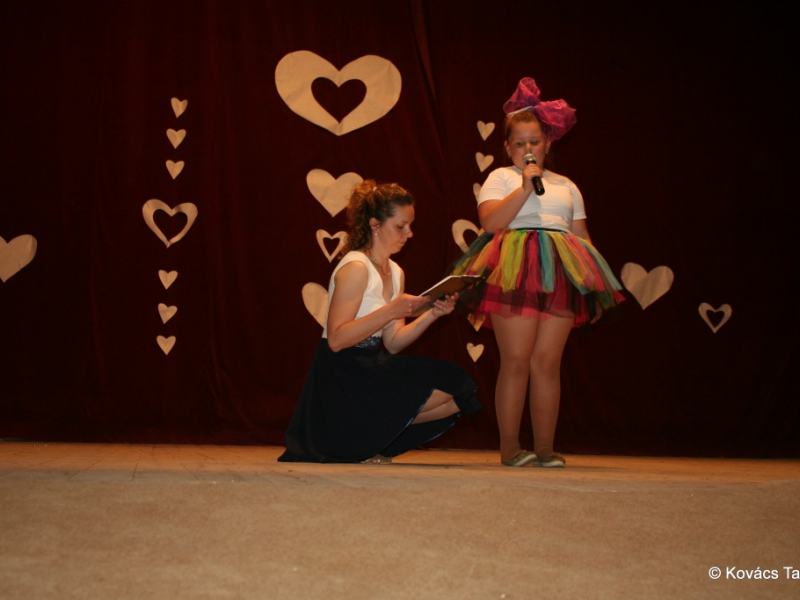 2018/ Anyák napja - Deň matiek / Napsugár