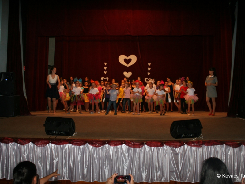 2018/ Anyák napja - Deň matiek / Napsugár