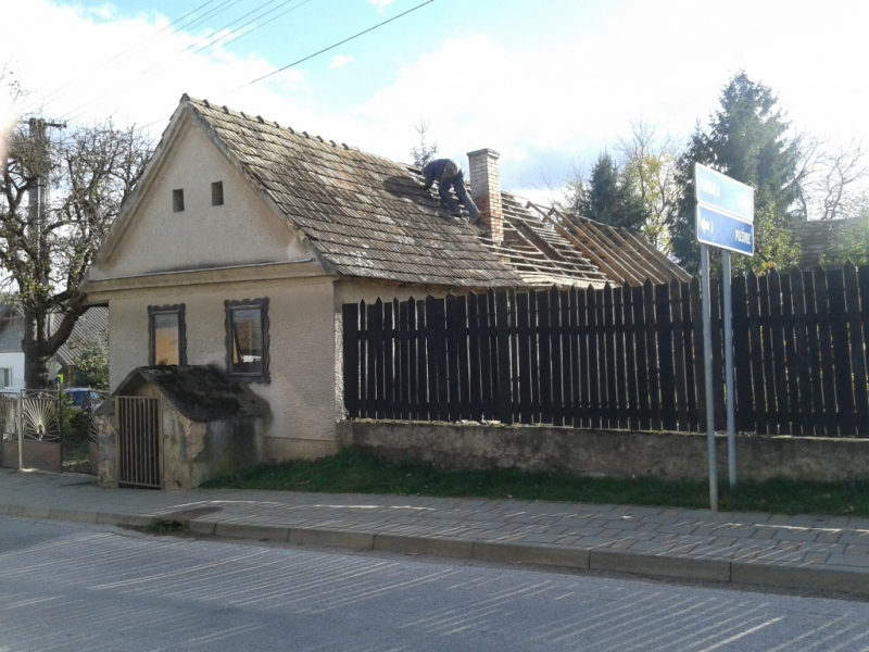 Projekty / Rekonštrukcia strechy Domu tradícií