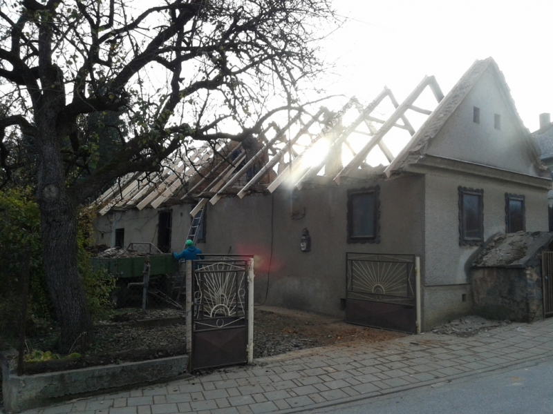 Projekty / Rekonštrukcia strechy Domu tradícií