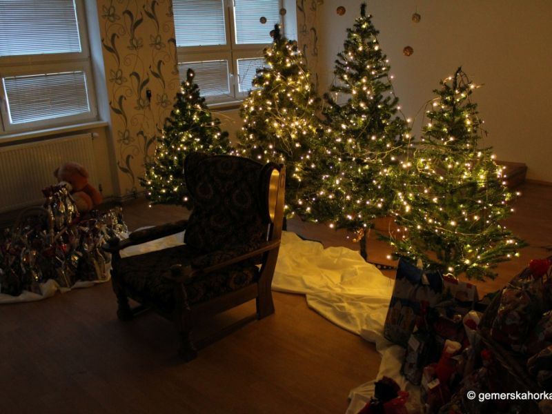 2018/ Mikuláš - Mikulás