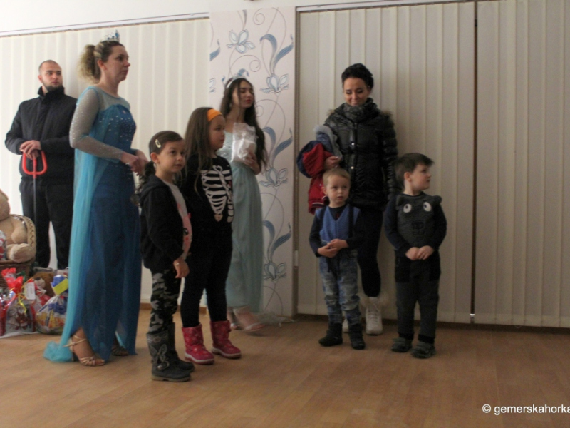 2018/ Mikuláš - Mikulás