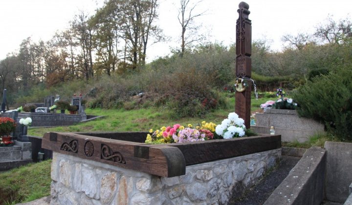 Fotka - Hrob Istvána Duszu